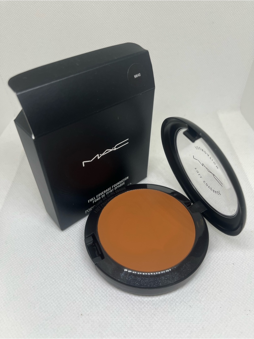 New MAC Full Coverage Cream Foundation NW40